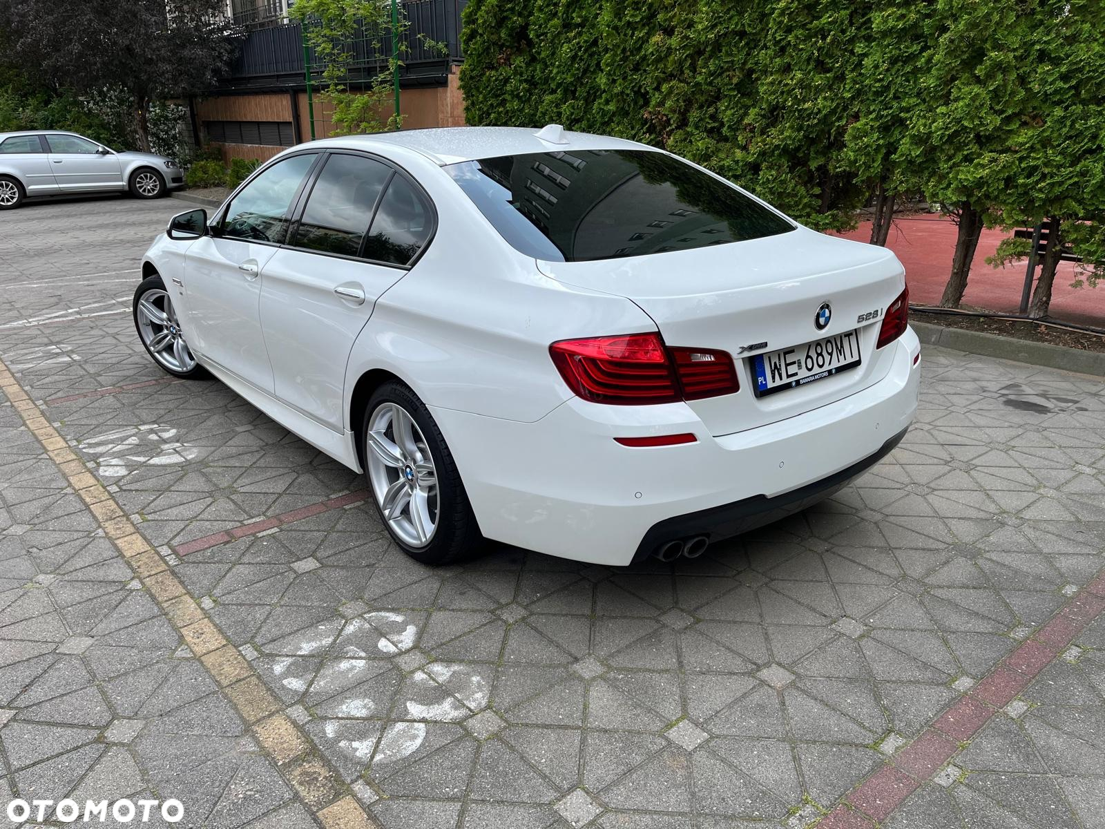 BMW Seria 5 528i xDrive - 5