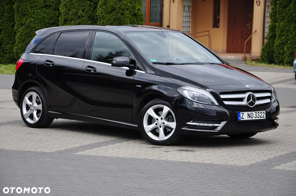 Mercedes-Benz Klasa B 180 BlueEFFICIENCY Edition - 10