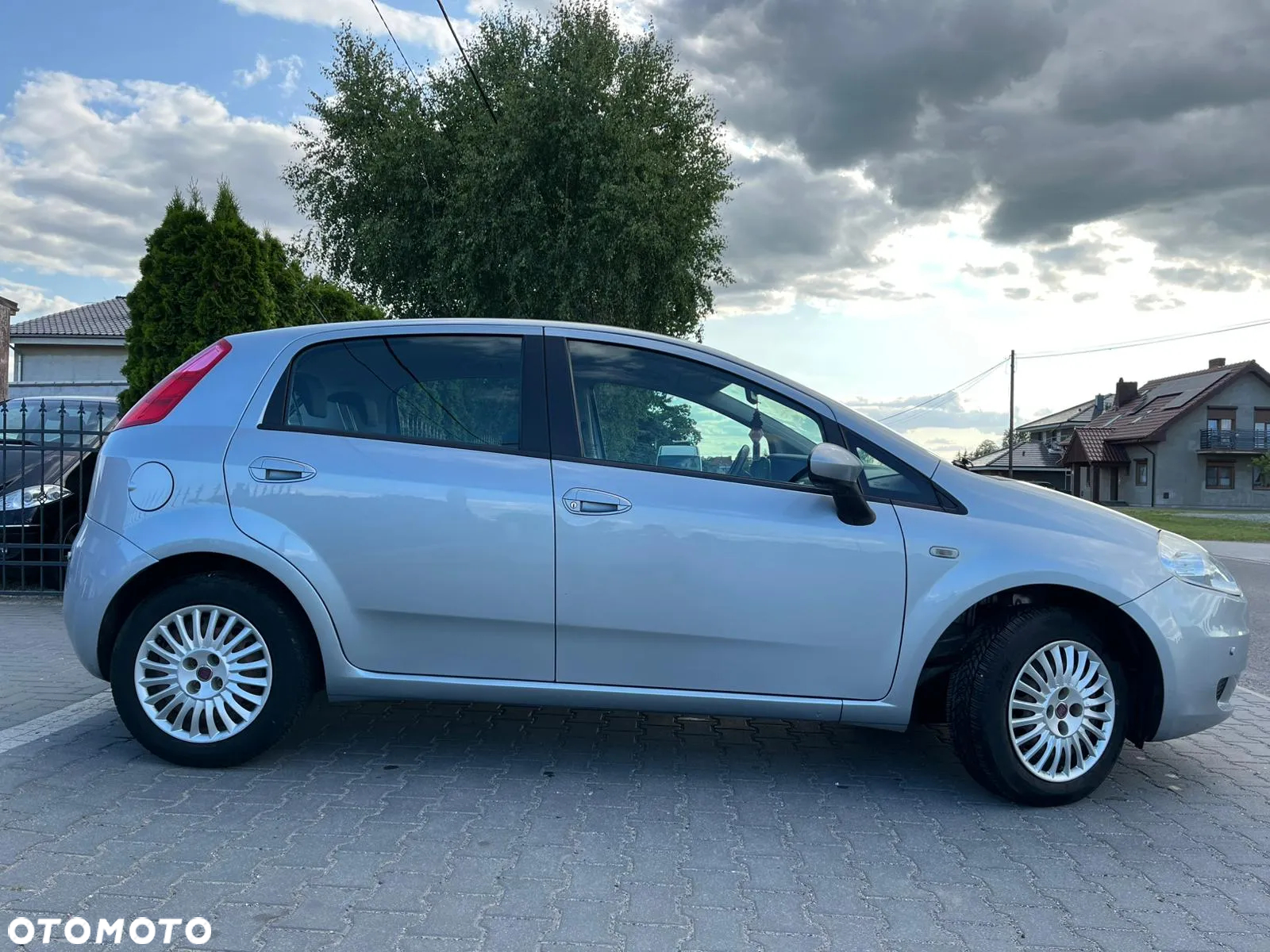 Fiat Punto 1.4 Easy Pakiet Easy Plus S&S - 13