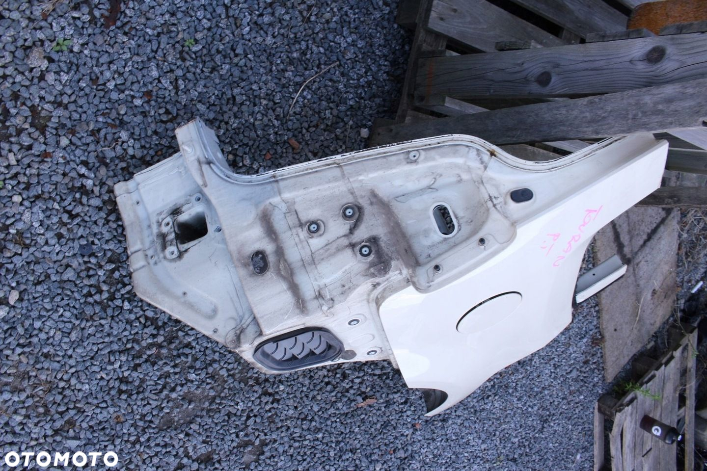 Prawy Błotnik Tył VW Touran II 10-15r. - 2