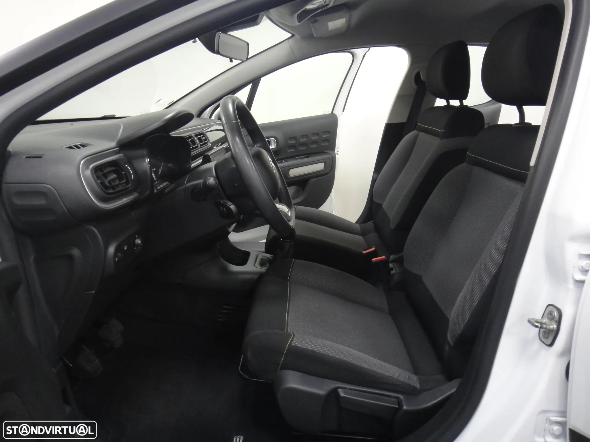 Citroën C3 1.2 PureTech Shine - 11