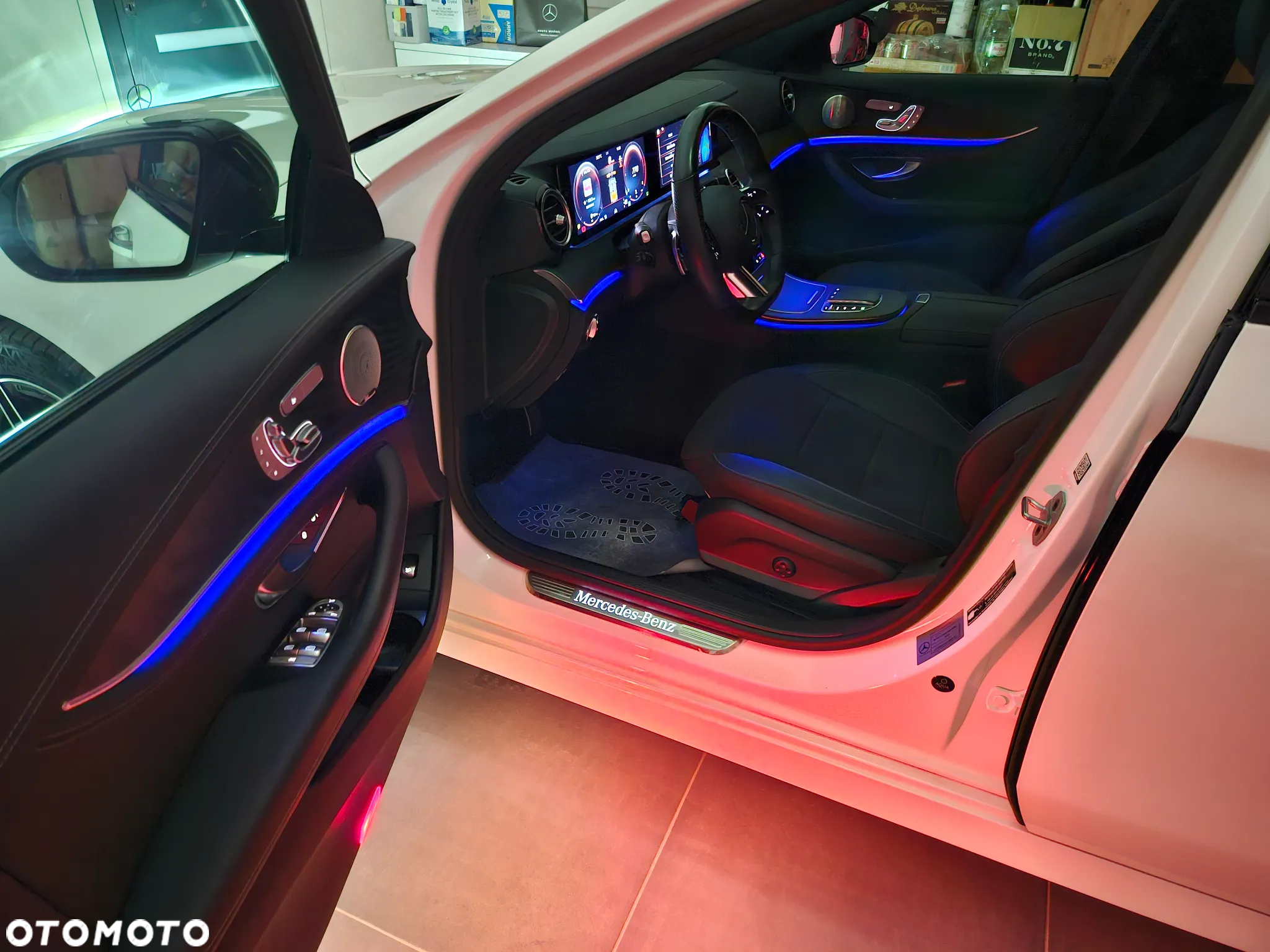 Mercedes-Benz Klasa E 220 d 4-Matic 9G-TRONIC - 8