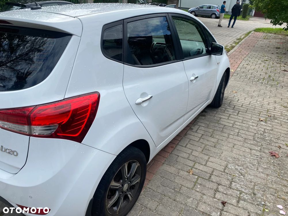 Hyundai ix20 1.4 BlueDrive Comfort - 10