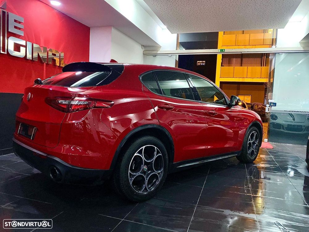 Alfa Romeo Stelvio 2.2 16V AT8-Q4 Executive - 6
