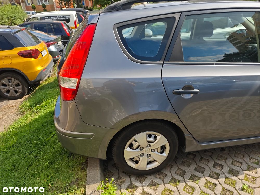 Hyundai i30 1.4 Comfort EU5 - 4