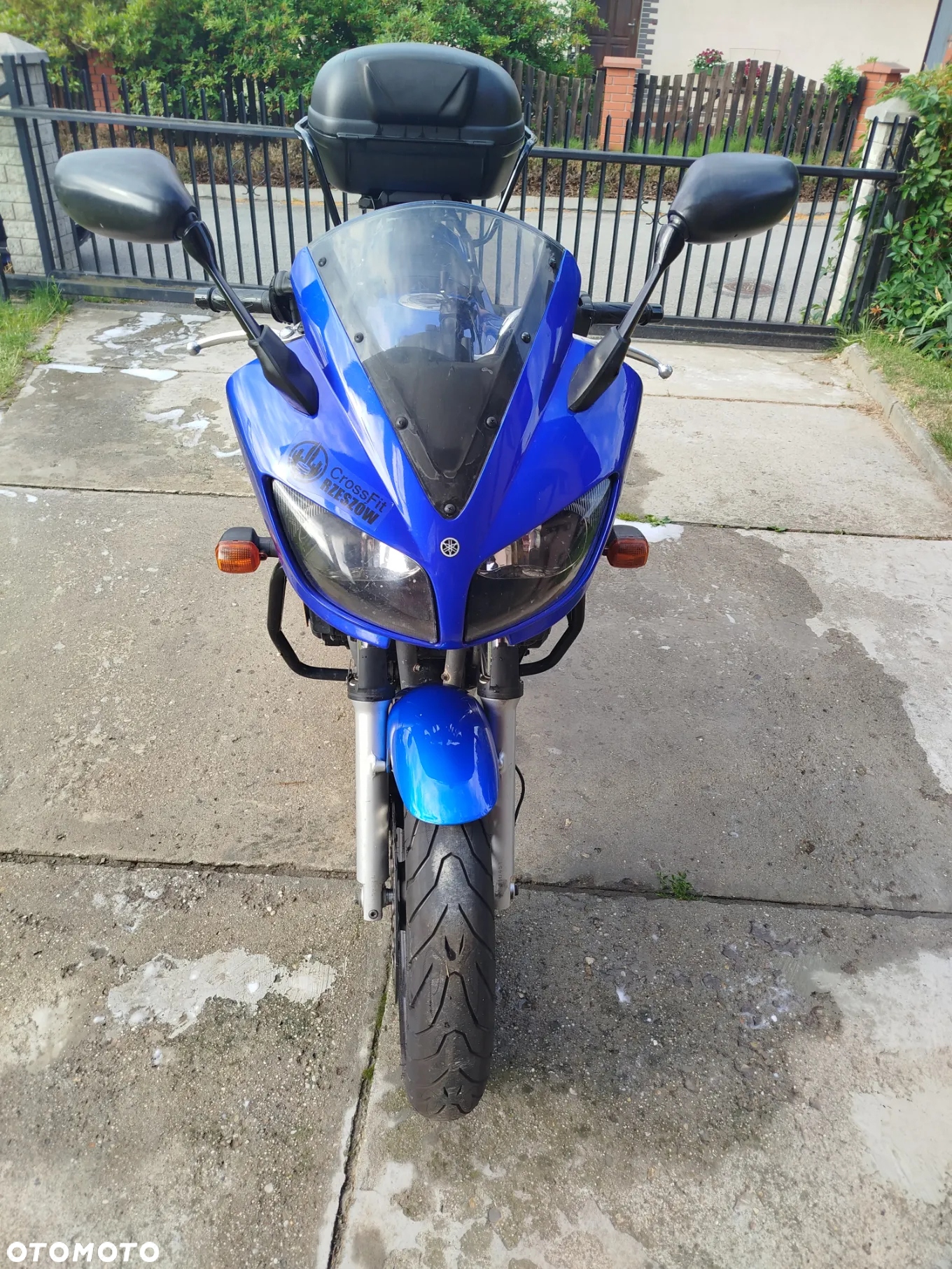 Yamaha FZS - 4