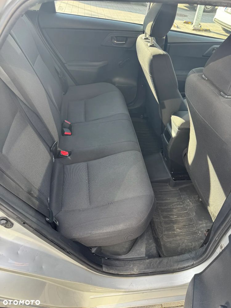 Toyota Auris Hybrid 135 Active - 11