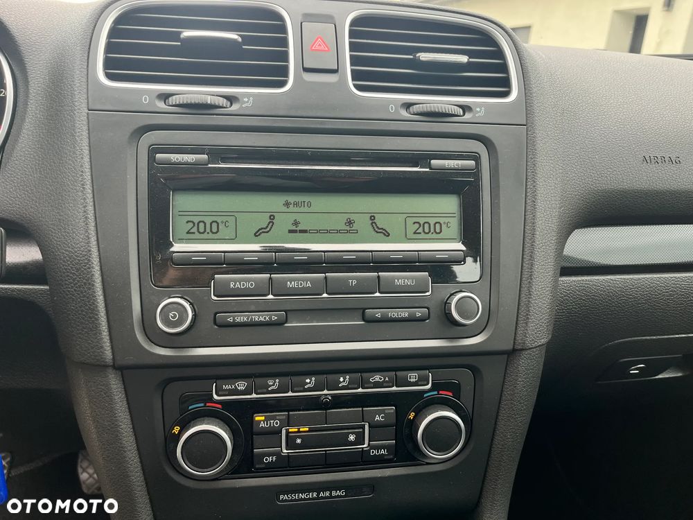 Volkswagen Golf 1.6 TDI DPF BlueMotion Technology Trendline - 32