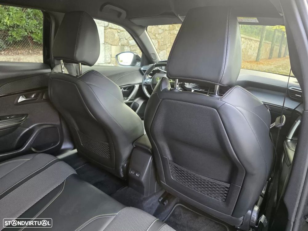 Peugeot e-2008 - 24