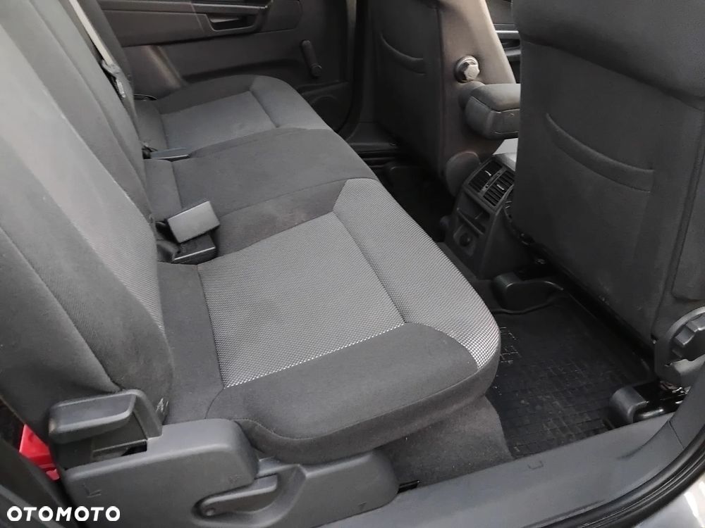 Opel Zafira - 28