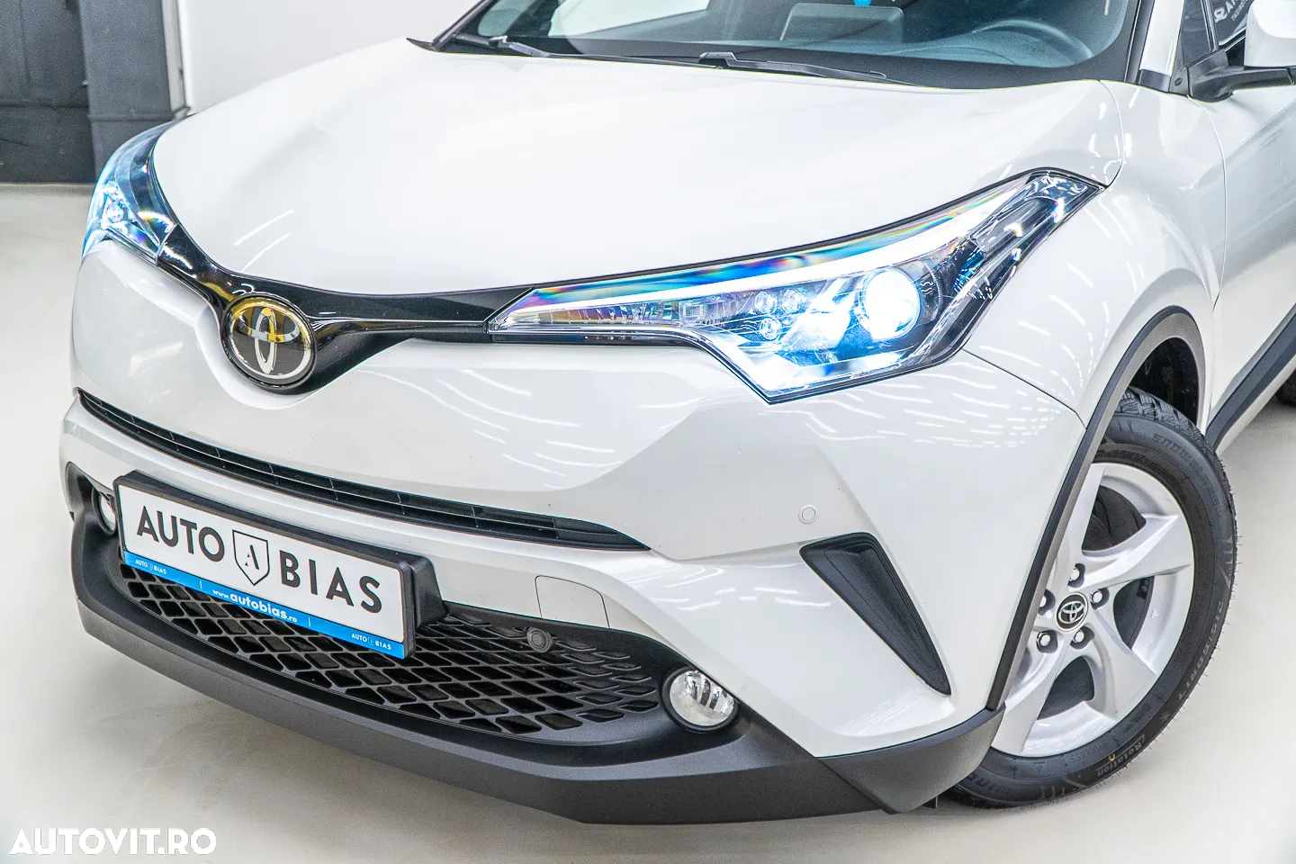 Toyota C-HR 1.2 Turbo 4x2 CVT C-ult - 11