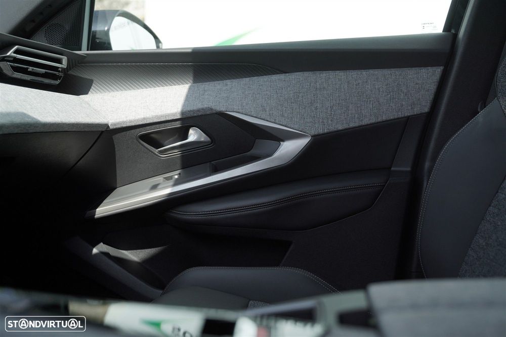 Peugeot 3008 1.2 Hybrid Allure e-DCS6 - 34