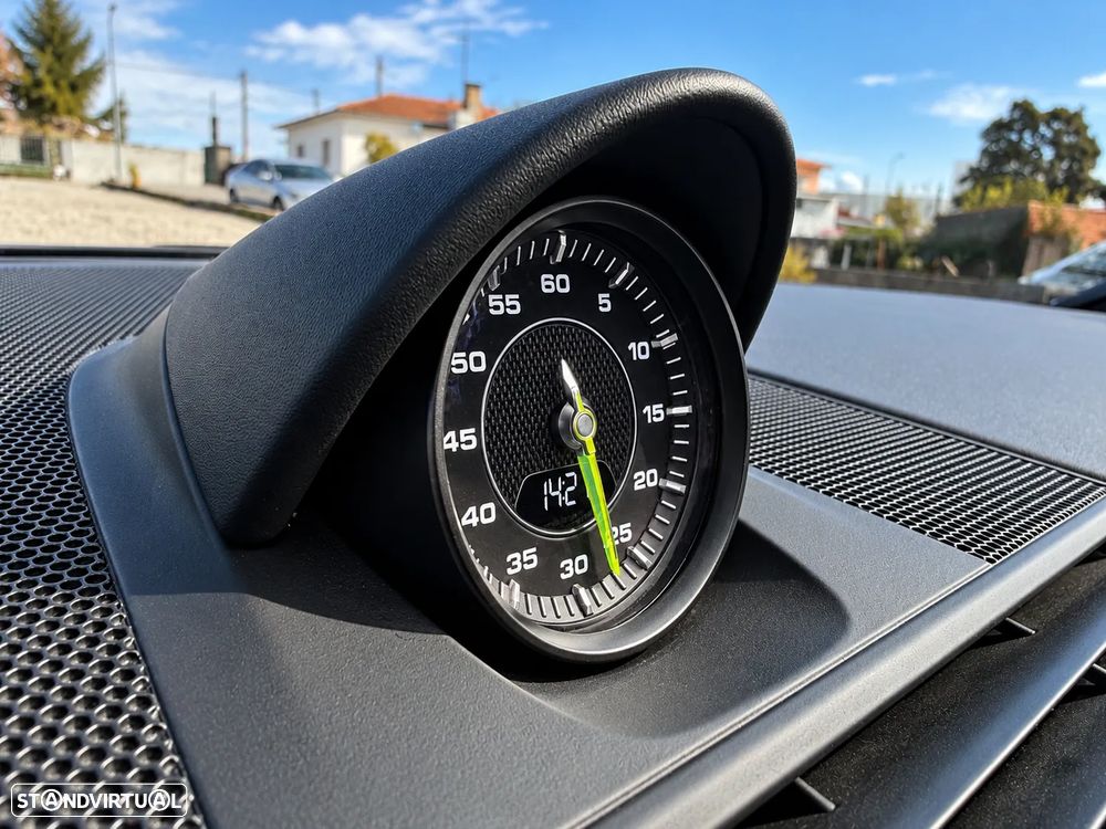 Porsche Panamera 4 E-Hybrid Platinum Edition - 13