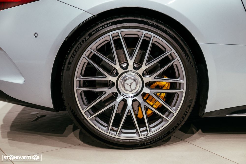Mercedes-Benz SL 63 AMG 4Matic+ - 10