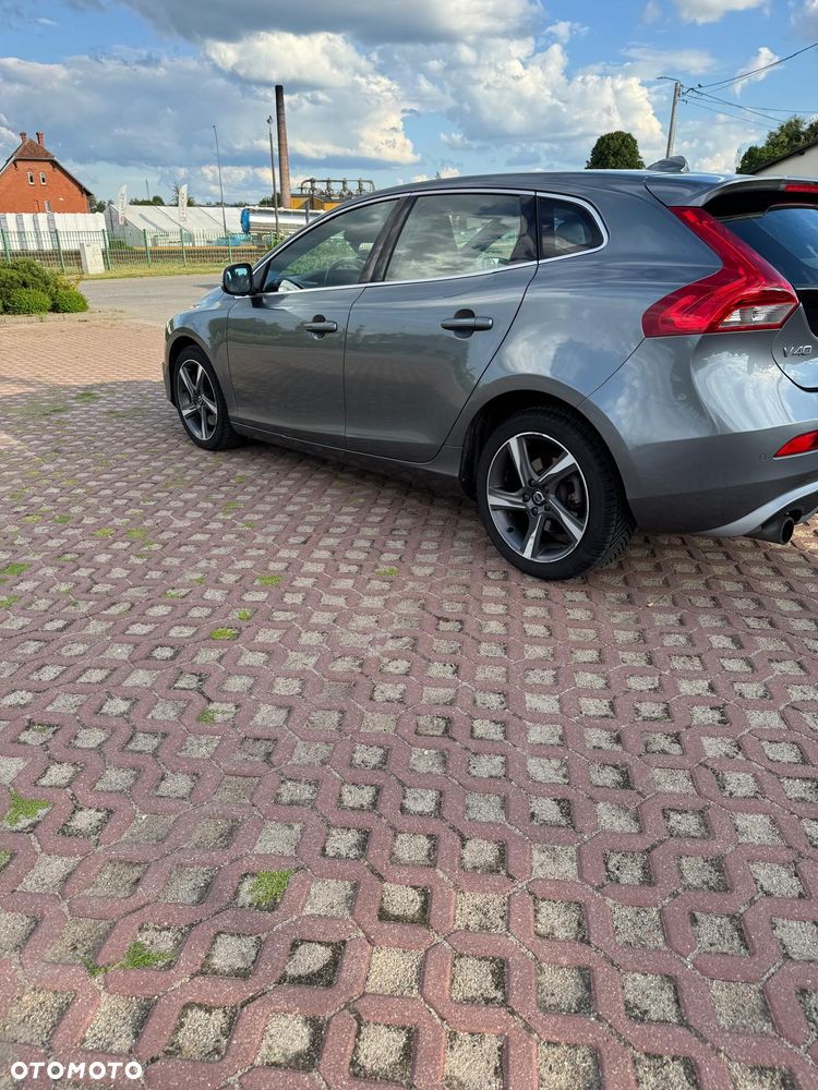Volvo V40 D3 Drive-E R-Design Kinetic - 6