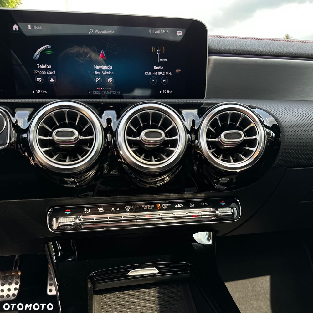 Mercedes-Benz CLA - 23
