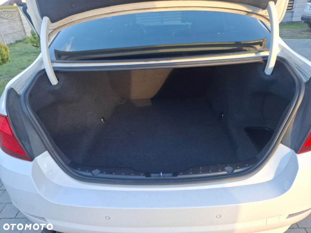 BMW Seria 5 520d - 22