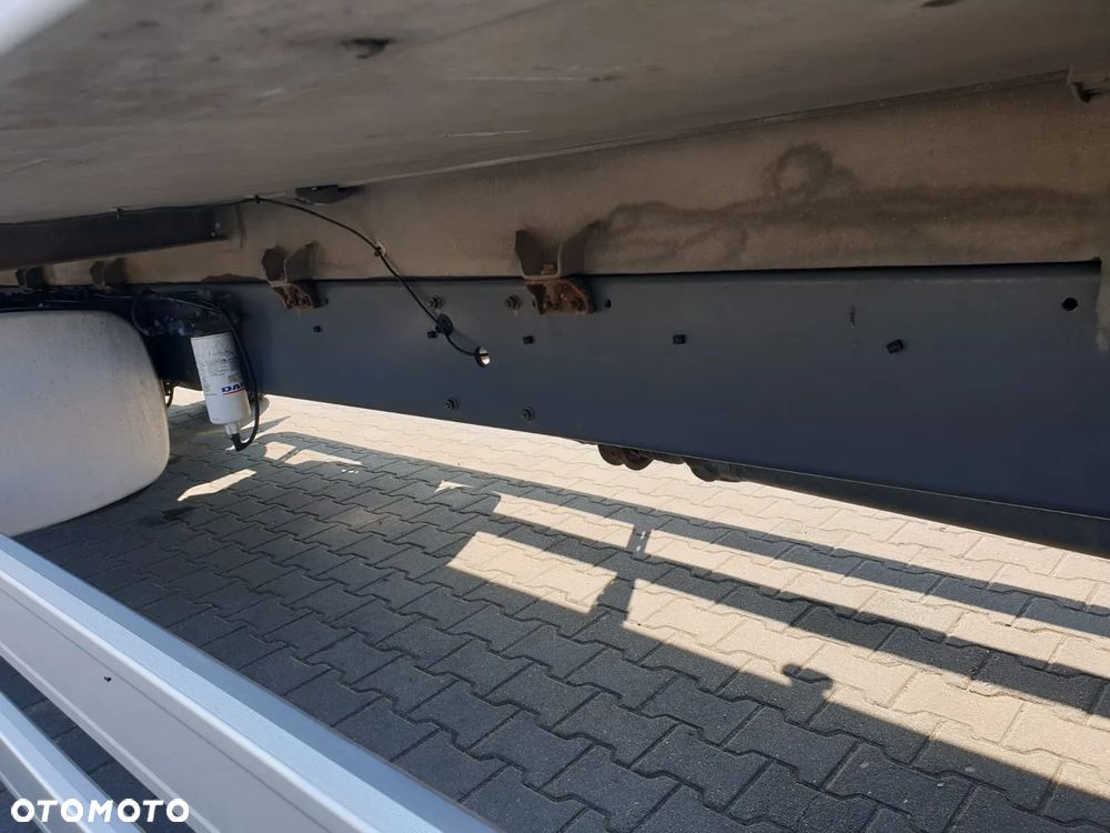 DAF LF 220 EURO 6 CHŁODNIA / MROŹNIA + WINDA - 10