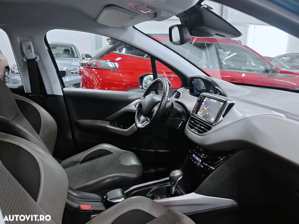 Peugeot 2008 PureTech 110 Stop&Start EAT6 Allure - 11