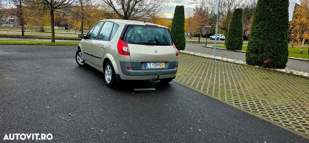 Renault Scenic - 5