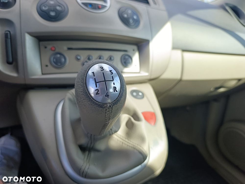 Renault Scenic 1.6 16V Dynamique - 18