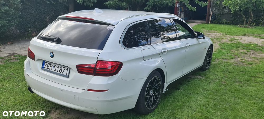 BMW Seria 5 520d Luxury Line - 9
