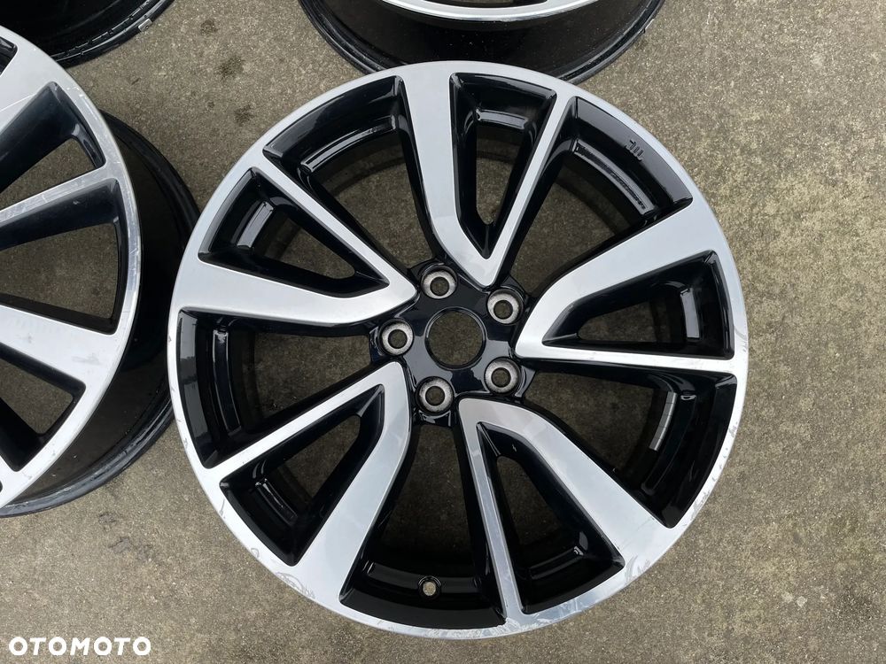 FELGI NISSAN QASHQAI J11  19x7J, ET40, 5x114,3 - 2