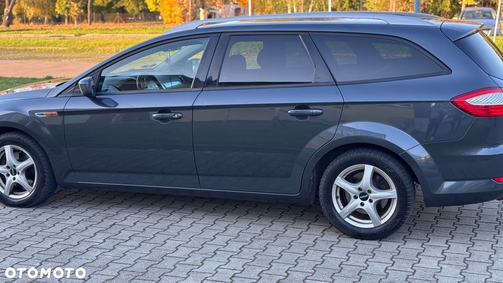 Ford Mondeo 2.0 TDCi Ambiente - 9