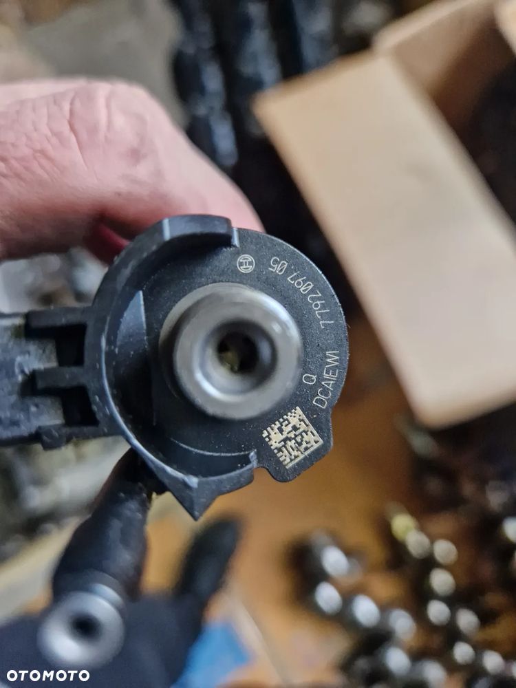 BMW E65 lift 4,4 D  wtryski  779209705 - 2