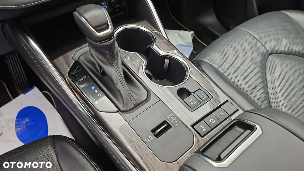 Toyota Highlander 2.5 Hybrid Executive - 19