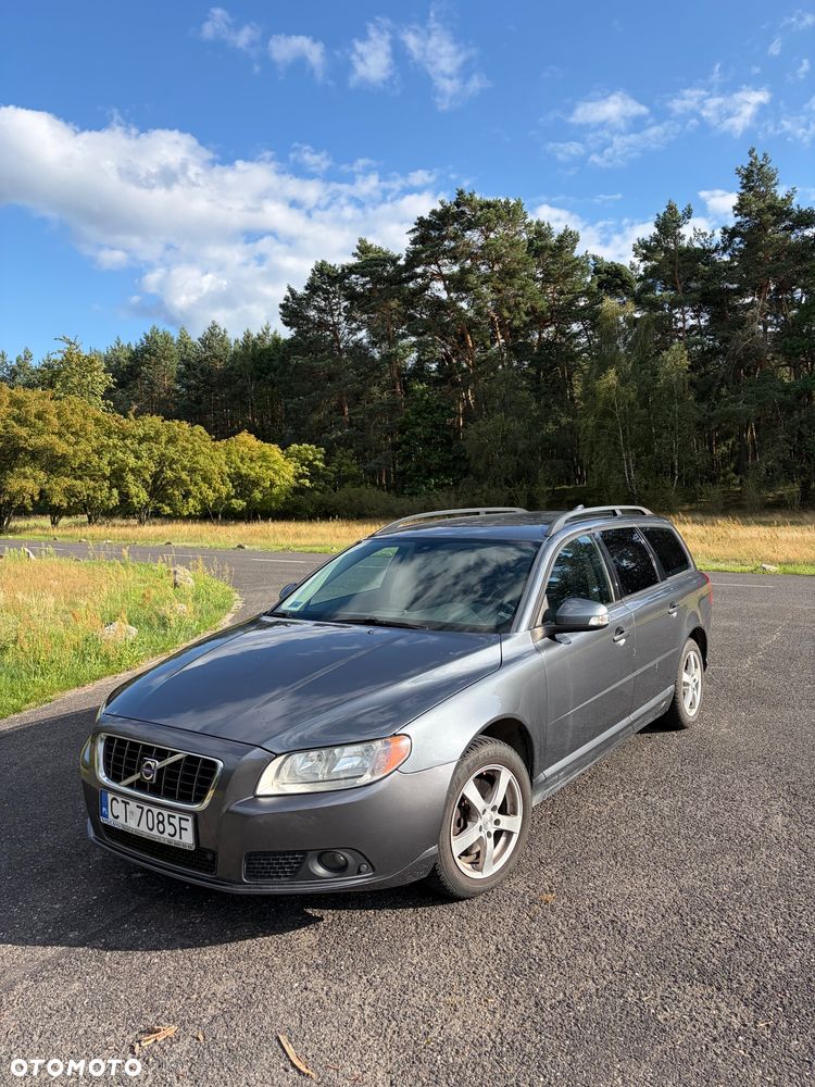 Volvo V70 2.0 Momentum - 1