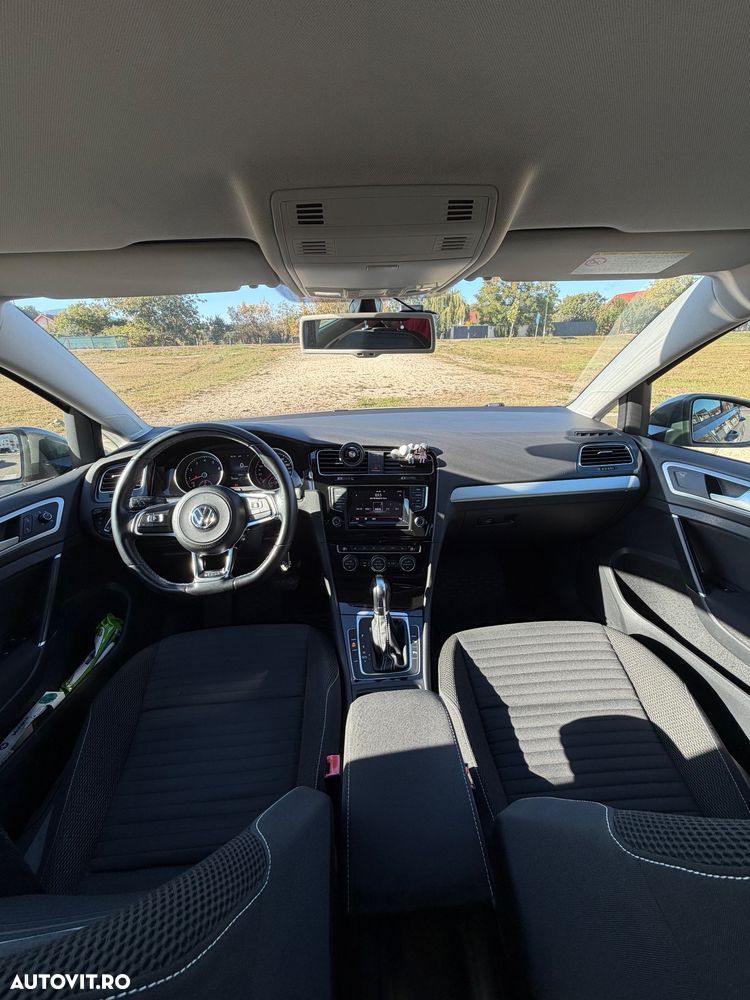 Volkswagen Golf - 3