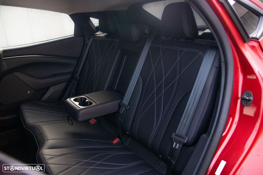 Ford Mustang Mach-E 75.7 kWh Premium AWD - 48