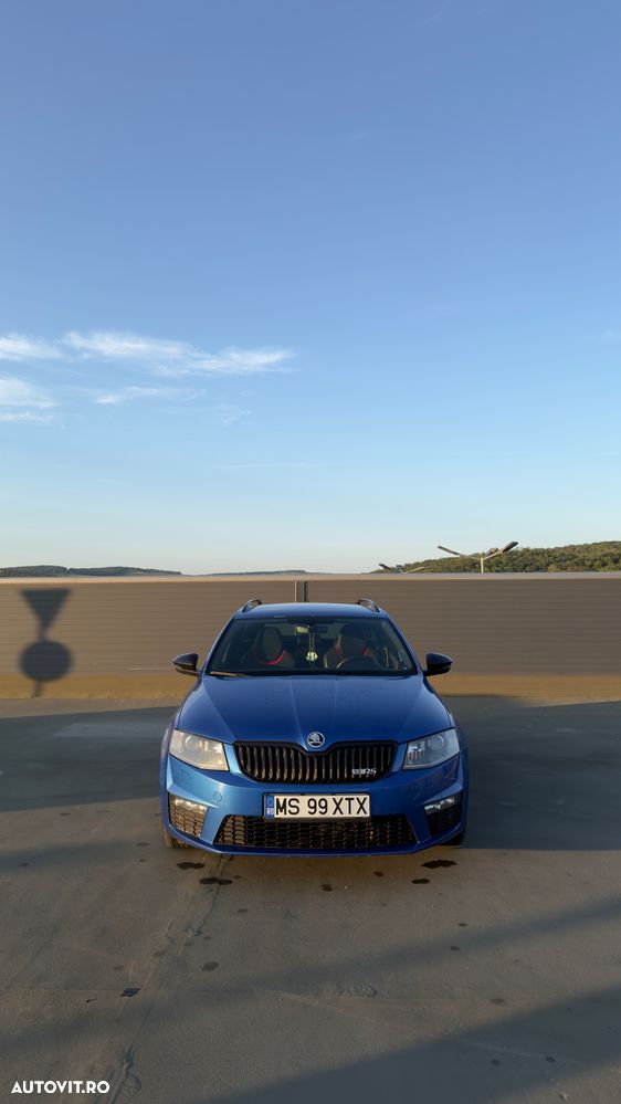 Skoda Octavia 2.0 TDI DSG RS - 2