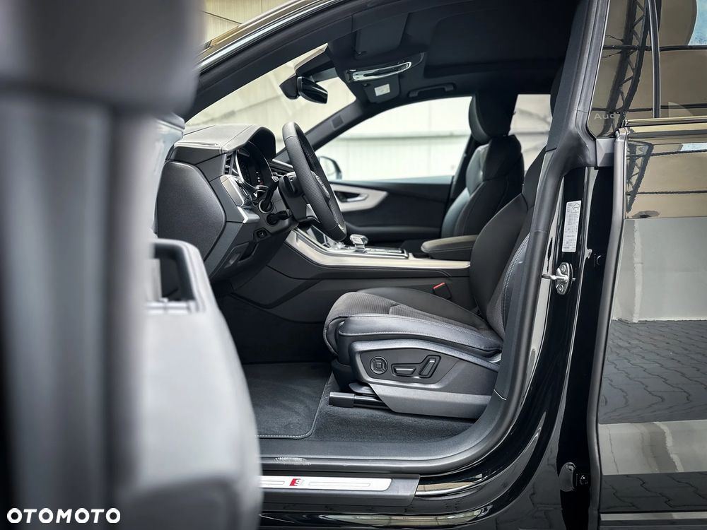 Audi Q8 - 16