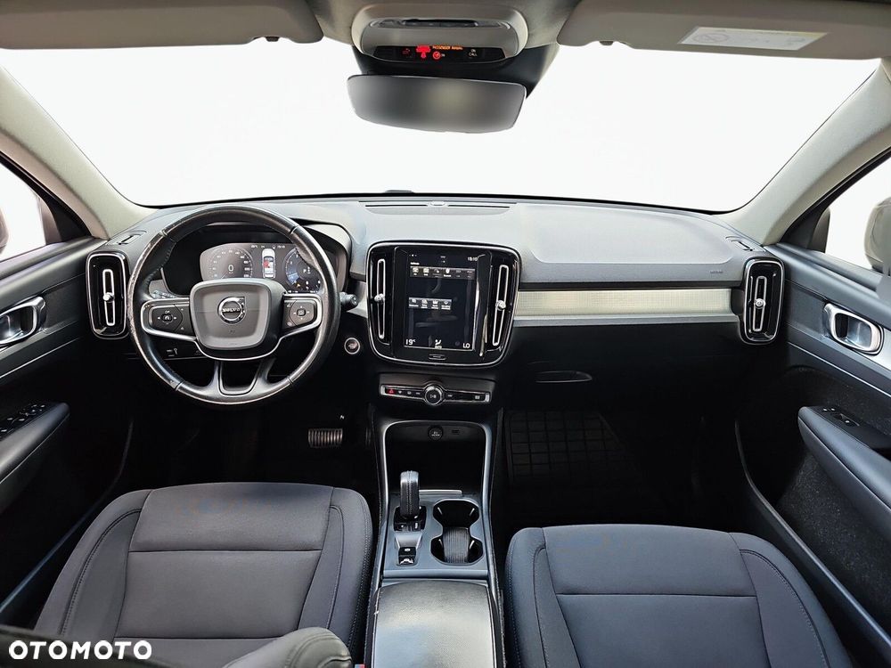 Volvo XC 40 - 32