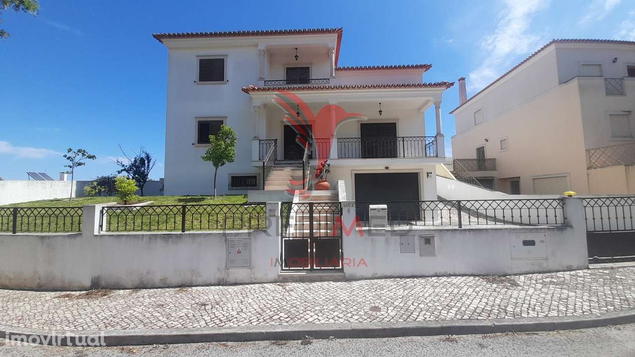 MORADIA T5 EM SANTARÉM - Grande imagem: 2/21