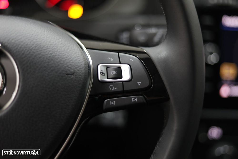 VW Golf 1.0 TSI R-Line - 13