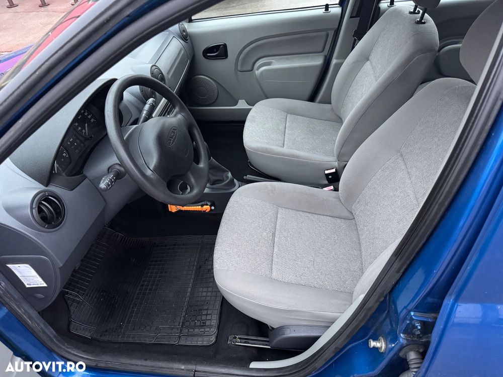 Dacia Logan MCV 1.6 Laureate - 11