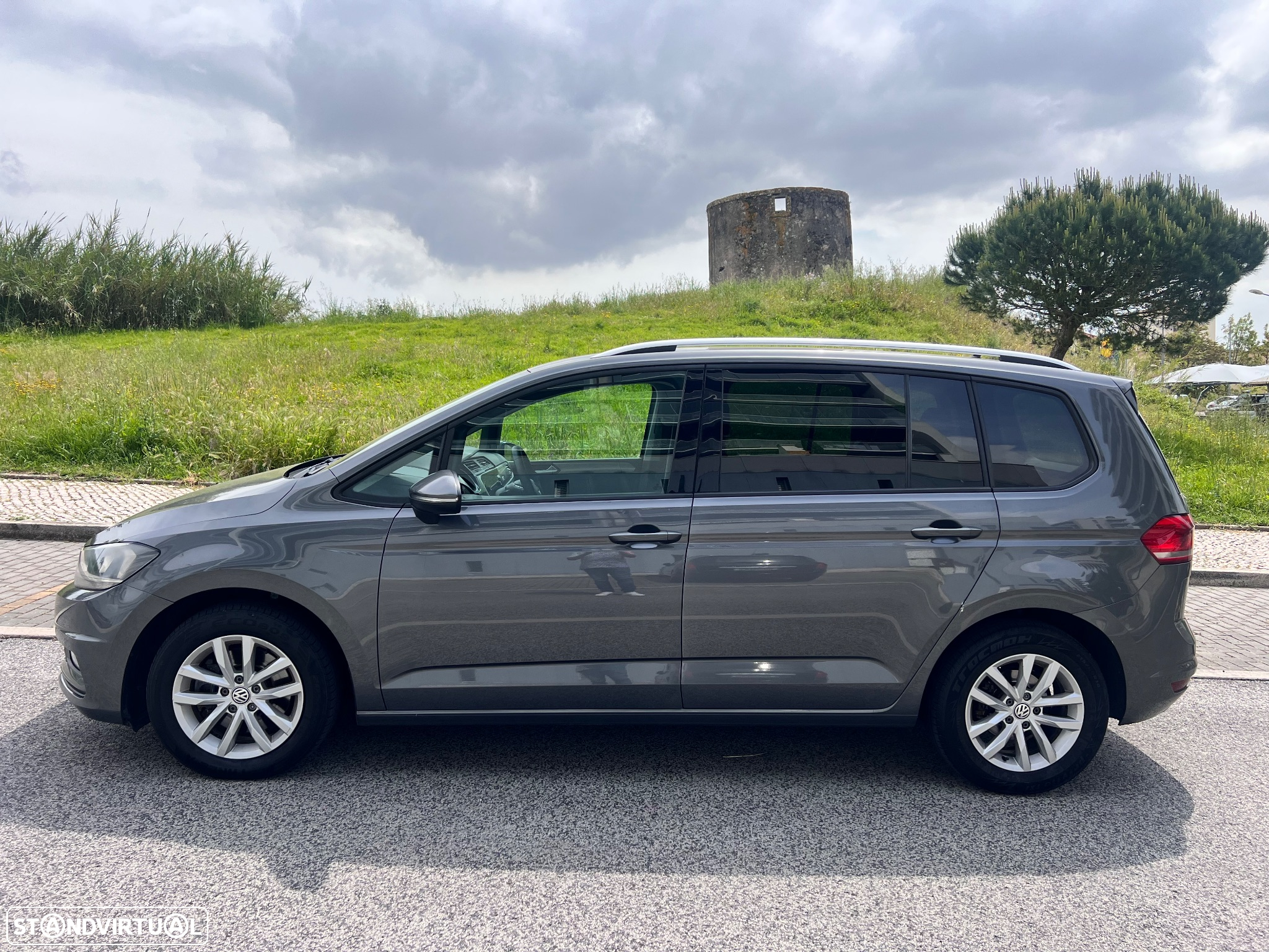 VW Touran 1.6 TDI Highline DSG - 8
