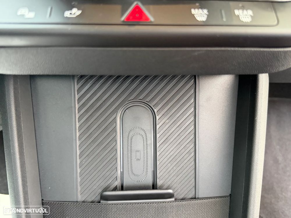 MINI 3 Portas Cooper C Essential - 12