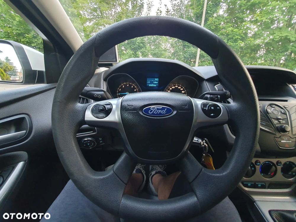 Ford Focus 1.6 Edition - 14