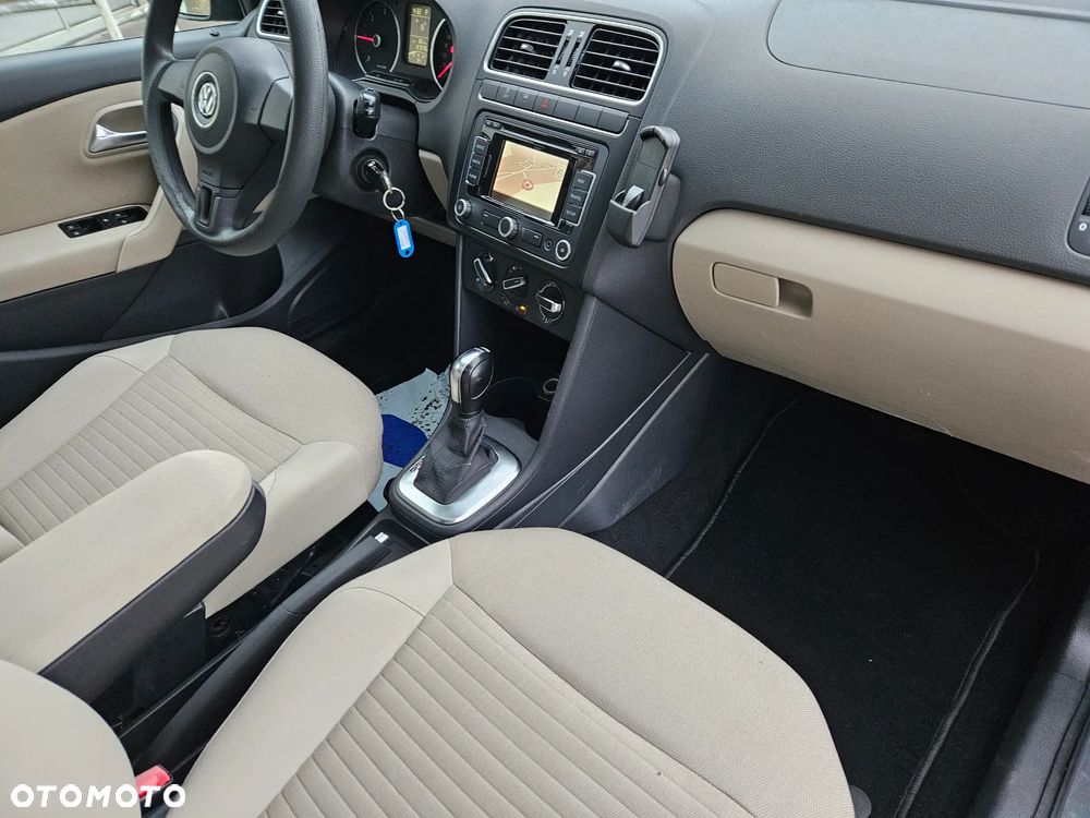 Volkswagen Polo 1.6 TDI DSG Highline - 15