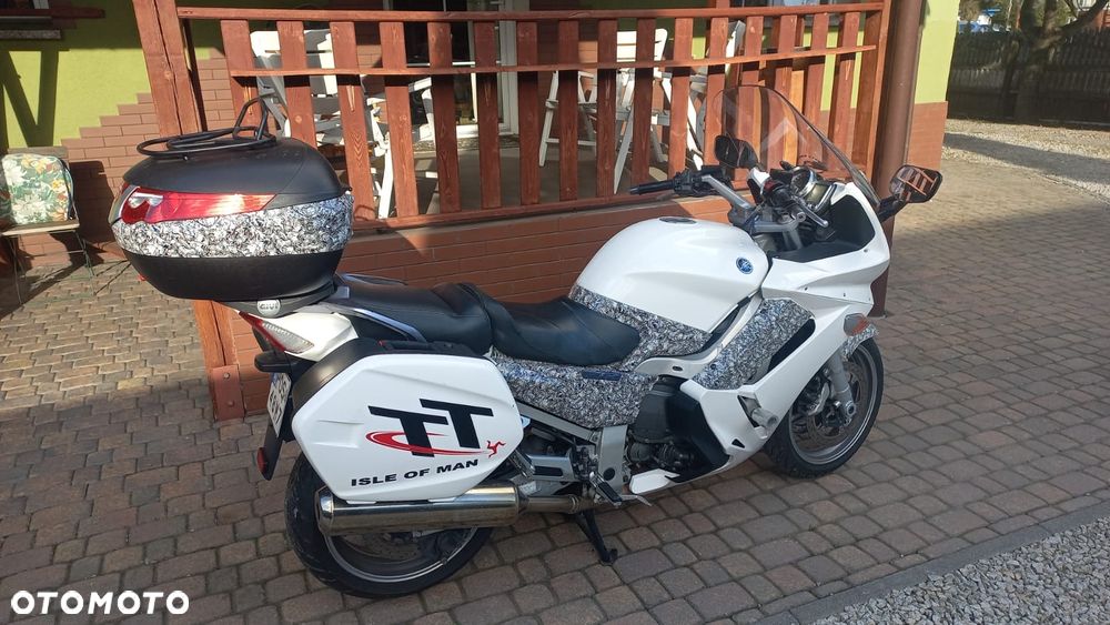 Yamaha FJR - 4