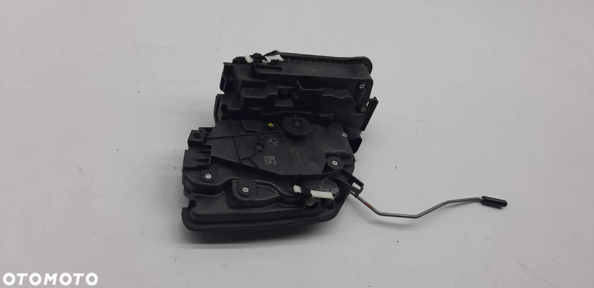 Zamek drzwi prawy przód 7477688 BMW G31 xDrive 2.0B hybryda 2022r lift kombi 4x4 - 2