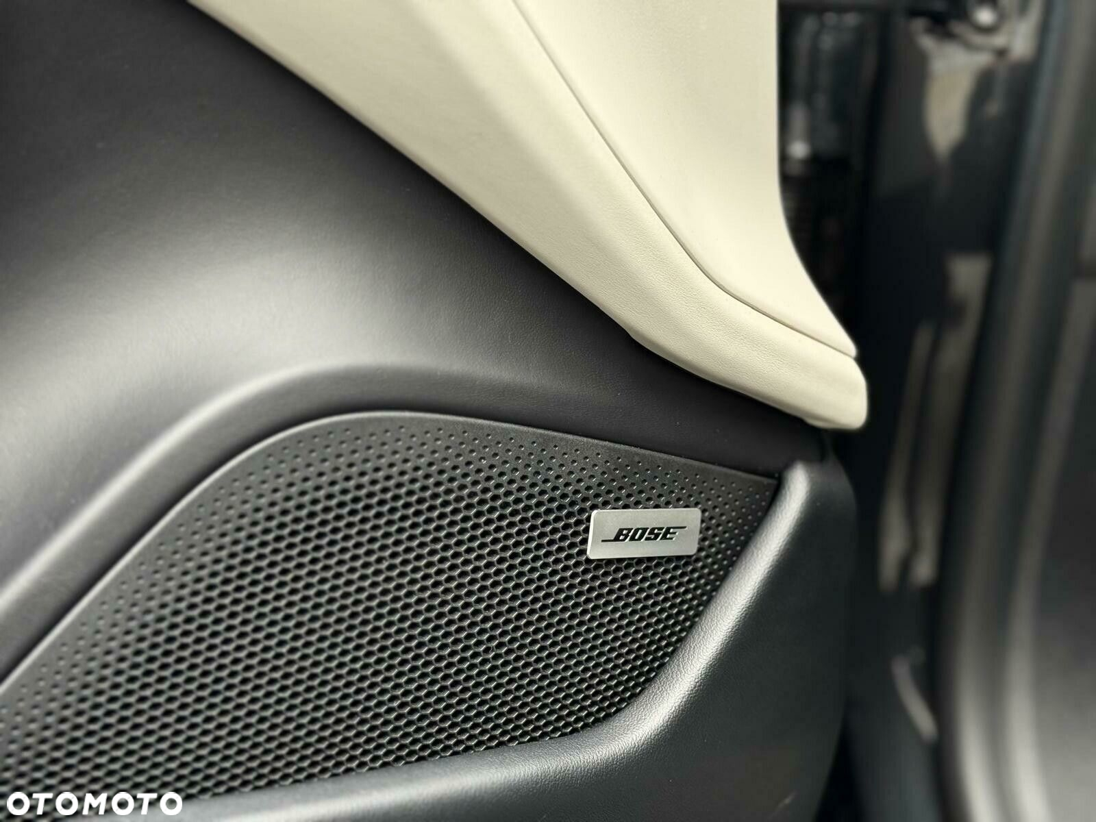Porsche Taycan - 14