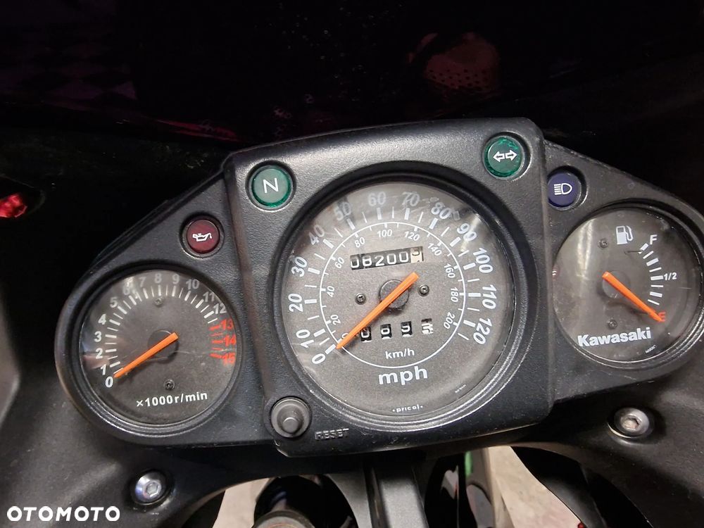 Kawasaki Ninja 250R - 9