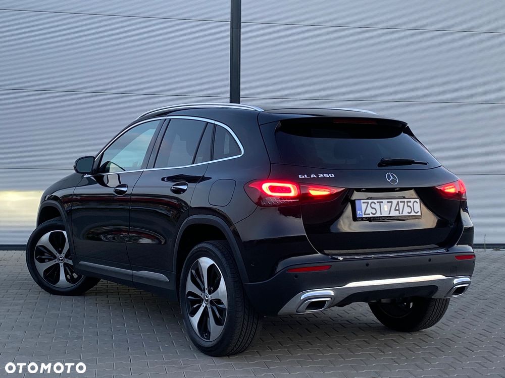 Mercedes-Benz GLA 250 - 20