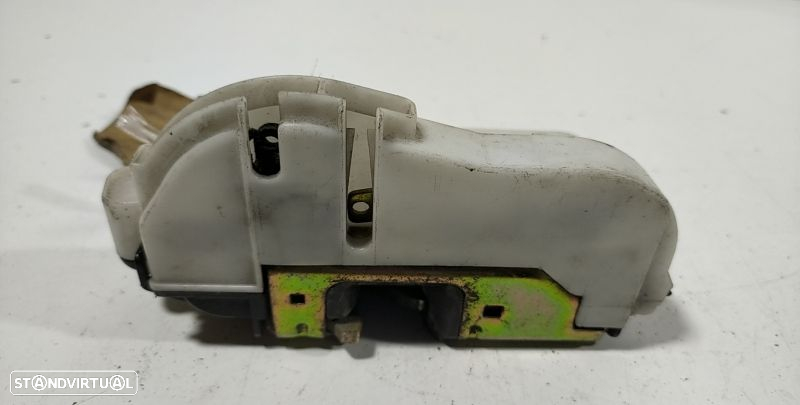 Fecho Porta  Fte Esq Volkswagen Polo (6N1) - 2