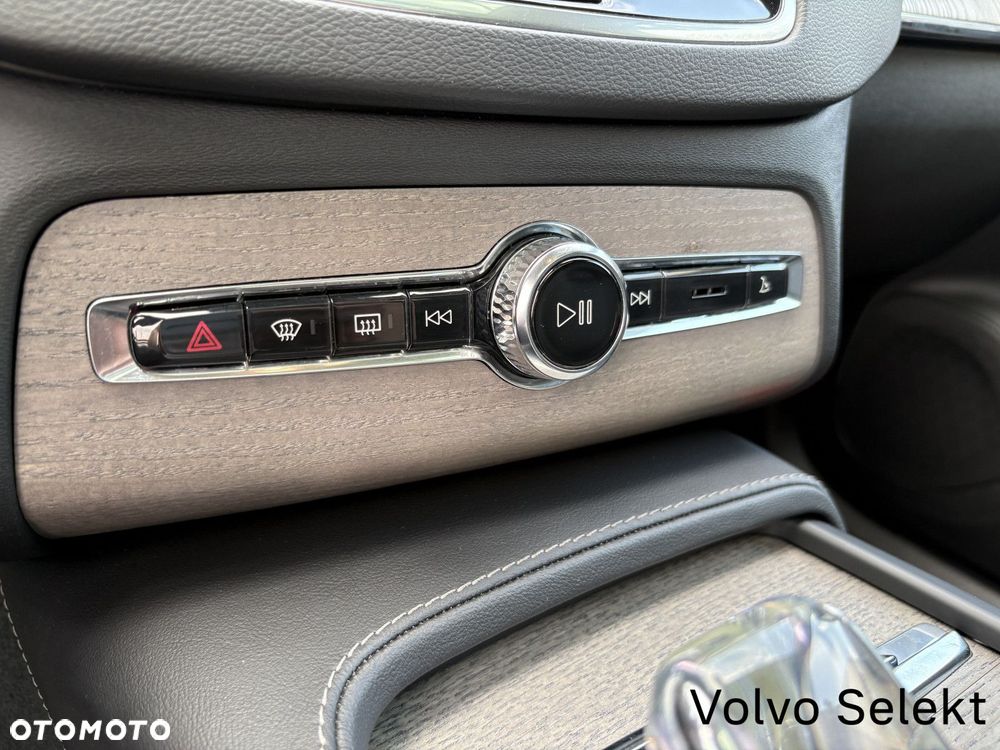 Volvo XC 90 - 18